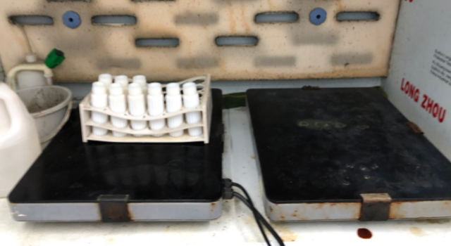 中科檢測(cè)使用已久的實(shí)驗(yàn)電熱板