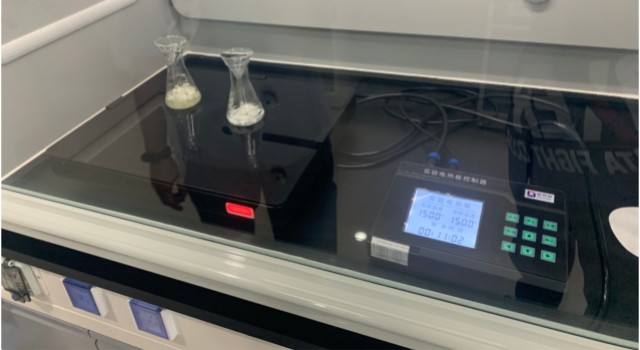 實(shí)驗(yàn)電熱板